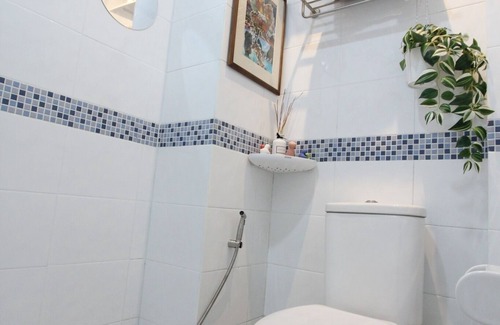 Lat Krabang House | 24hr Cozy stay BKK Near Airport and Mall Train to Town Room LatKrabang