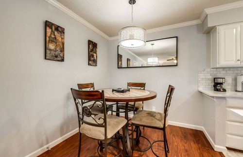 Irving Apartment | 25% OFF 1BD Condo, HWY161/183, DFW South I52