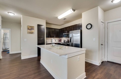 Oak Cliff Apartment | 25% OFF 3BD Pool Kessler Park Dallas DAL212