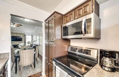 Irving Condo | 25% OFF I22 - DFW "The Francesca" Near Baylor Med 2BD/2BA