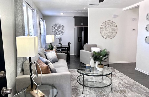 Irving Apartment | 25% OFF I65 - 1BD Condo, Pool, HWY 161/183, DFW South - Irving