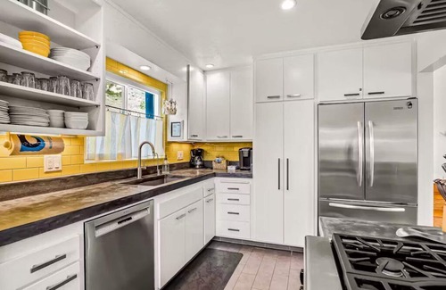 La Conchita House | 25%Off Oct 30-Nov 2 Steps To Sand, Great Reviews