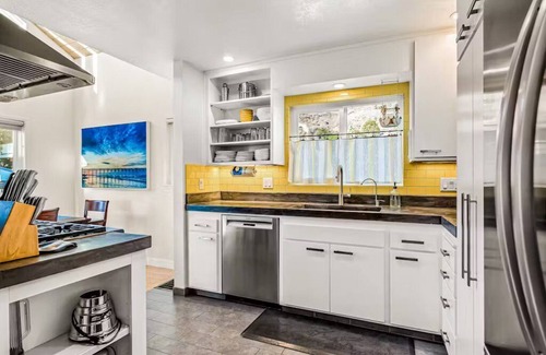 La Conchita House | 25%Off Oct 30-Nov 2 Steps To Sand, Great Reviews