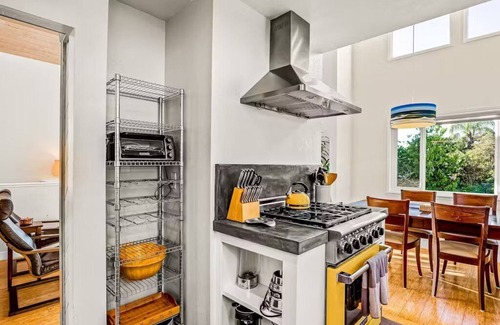 La Conchita House | 25%Off Oct 30-Nov 2 Steps To Sand, Great Reviews