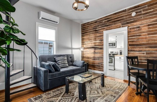 Marble Falls House | 25% Off ThanksGiving! Travis Suite In Downtown MF