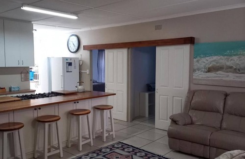 Struisbaai Apartment | 25 ON Main Struisbaai
