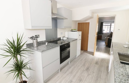 City Centre Cottage | 25 SHAKESPEARE STREET, family friendly in Stratford-Upon-Avon