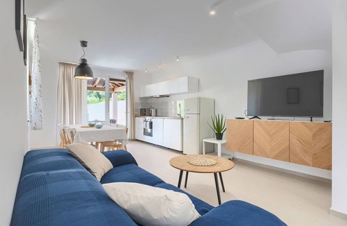 Premantura House | 250 metres to the beach with private pool, BBQ, air conditioning