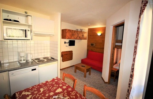 Villarodin-Bourget Apartment | 250m from ski slopes, 4th floor, balcony, tv, ski locker, 23m², La Norma