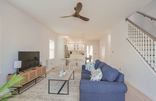 Ventnor City House | 26 N Washington Ave S