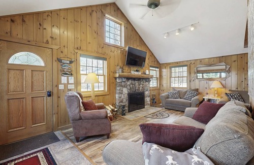 Manitowish Waters Cabin | 260 m² Cabin ∙ 4 bedrooms ∙ 14 guests