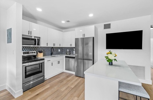 Deerfield Beach Apartment | 261 #9 Managed By Brampton Park