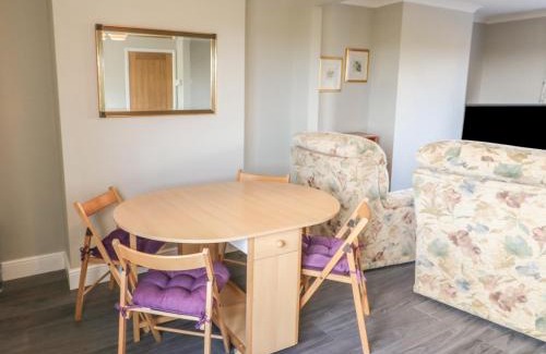 Irstead House | 27 Whitegates