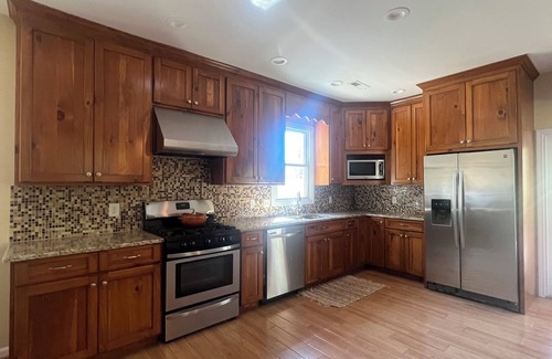 Shelby House | 270 degree lake views from this 4-bedroom waterfront home on Lay Lake