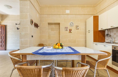 San Pietro in Bevagna Apartment | 2775 Casa Biancomare by Barbarhouse