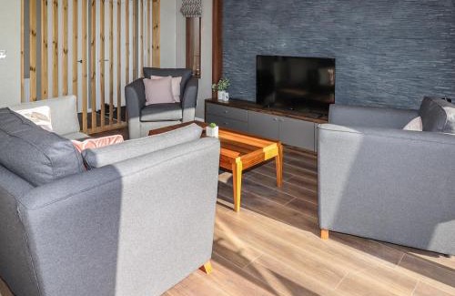 Oakmere House | 28 Delamere Point