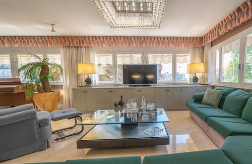 Malgrat de Mar Apartment | 280 M2 HOUSE WITH SWIMMING POOL, TENNIS COURT AND LARGE PLAYGROUND FOR CHILDREN