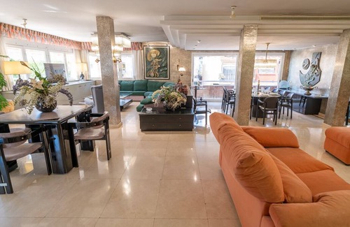 Malgrat de Mar Apartment | 280 M2 HOUSE WITH SWIMMING POOL, TENNIS COURT AND LARGE PLAYGROUND FOR CHILDREN