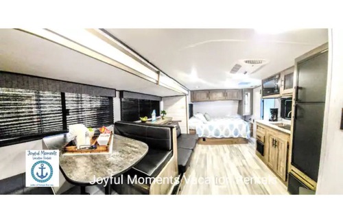 Tampa Apartment | #29 RV Tiny Tampa by Joyful Moments