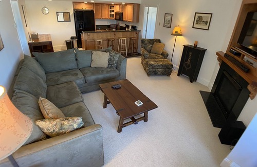 Stratton Mountain Condo | 2B/2b Family friendly condo in Stratton Landmark