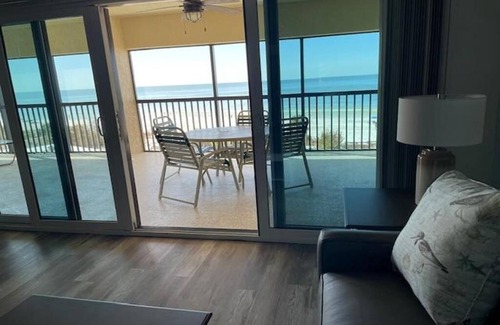 Siesta Key Resort | 2B/2B Siesta Key Gulf-FRONT Condo-Spectacular Views-private beach-7 night min