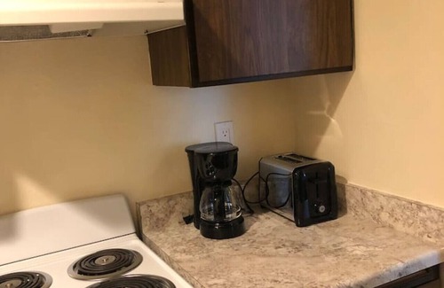 Eugene Apartment | 2B- Darling studio near U of O and Downtown