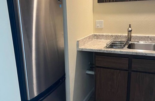 Eugene Apartment | 2B- Darling studio near U of O and Downtown