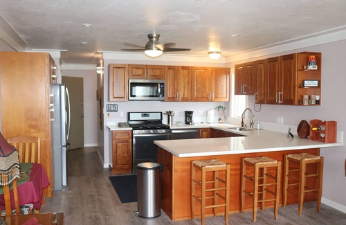 Ualapue Condo | 2BD Peace & Paradise MOLOKAI-1.5 bath/2 LANAIS w/Oceanview-Grandeur & Gorgeous!