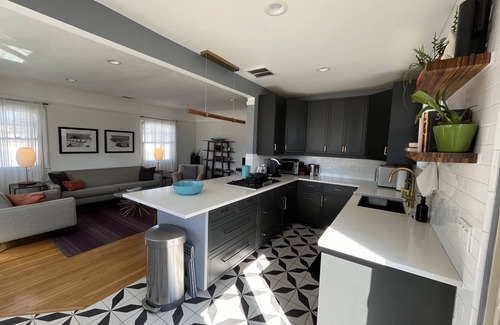 San Luis Obispo Apartment | 2BDRM PENTHOUSE W/SUN DRENCHED DECK