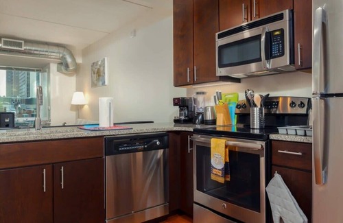 Center City West Apartment | 2Bedroom 2 Bath Apartment in the Heart of Philadelphia