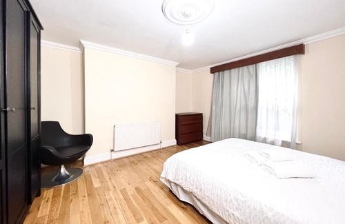 Canonbury Apartment | 2Bedroom Essex Road, London