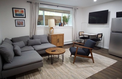 Tudor Area Apartment | 2Br/1Ba Midtown Daylight Bsmt Hideaway—Comfortable, clean, and safe.