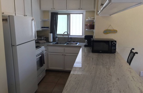 South Mission Beach House | 2BR-2BA, 100ft to ocean sand, patio & garage. Monthly rentals; available March.