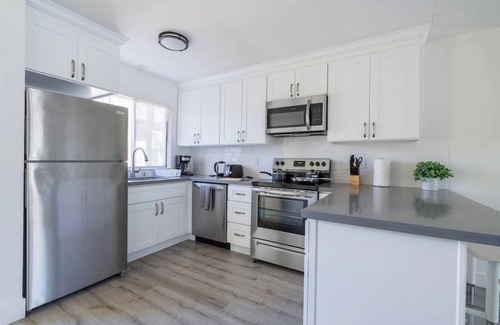 Central Berkeley Apartment | 2BR/2BA Apt Nr UC Berkeley | 4 Beds & Free Parking