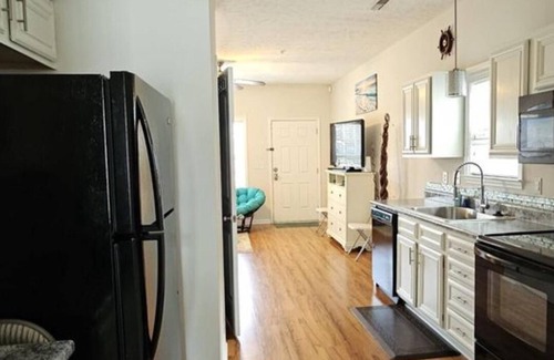 Myrtle Beach House | 2BR/2BA Beachside Breeze Cottage! Walk to Beach! Full kitchen!