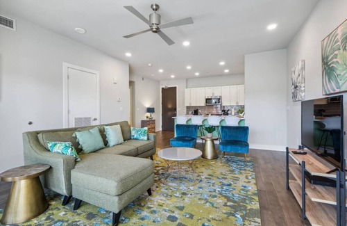 New Orleans Condo | 2BR/2BA Luxury Bywater Condo In New Orleans!