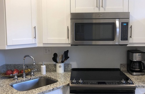 Coquina Sands Condo | 2br 2ba updated condo, pool, steps to the beach and 4 blocks to Olde Naples.