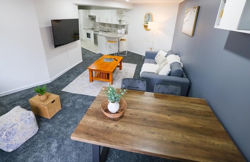 Grafton Apartment | 2br apartment with balcony and free carpark