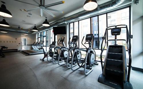 Mile Square Apartment | 2BR Balcony Suite Gym & Pool Downtown at CityWay