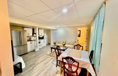 York Regional Municipality Apartment | 2BR Basement Apt in Newmarket