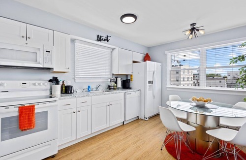 North End Condo | 2BR Beach Escape - Walk to Boardwalk & Downtown OC