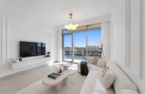 Al Safa Apartment | 2BR Canal Front B3, Waterfront Views