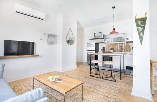 Yamacraw Village Condo | 2BR in the Heart of Historic Downtown Savannah
