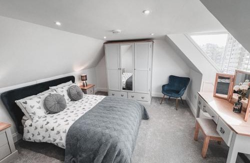 St. Saviour Apartment | 2BR Jersey Home l WiFi & Free Parking for 2