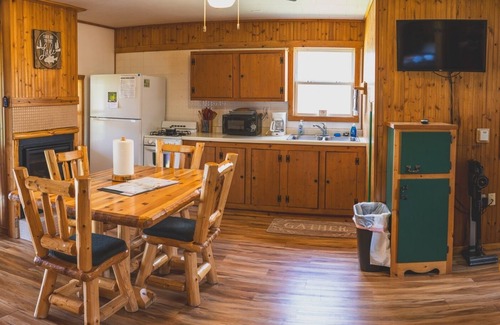 Backus Cabin | 2BR Lakefront Cabin w/Private Launch & Dock
