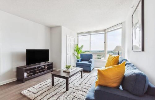 Ballston Apartment | 2BR Luxury City Suite With Gym & Pool