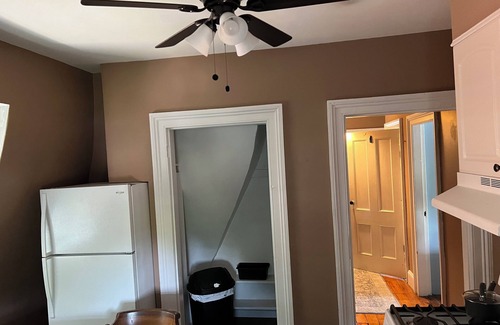 Poughkeepsie Apartment | 2Br Private Victorian Apartment in City Location on Half Acre Sleeps 5