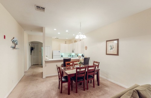 Bahama Bay Condo | 2nd floor condo w/shared pools, basketball court, near theme parks, sauna, gym