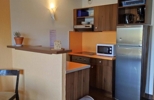 Jausiers Apartment | 2nd floor, swimming pool, sauna, terrace, parking, tv, 50m², Pra Loup