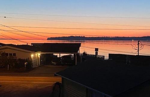 Birch Bay Apartment | 2nd story 1 bed apt #3 with kitchenette and a sweeping view of Birch Bay